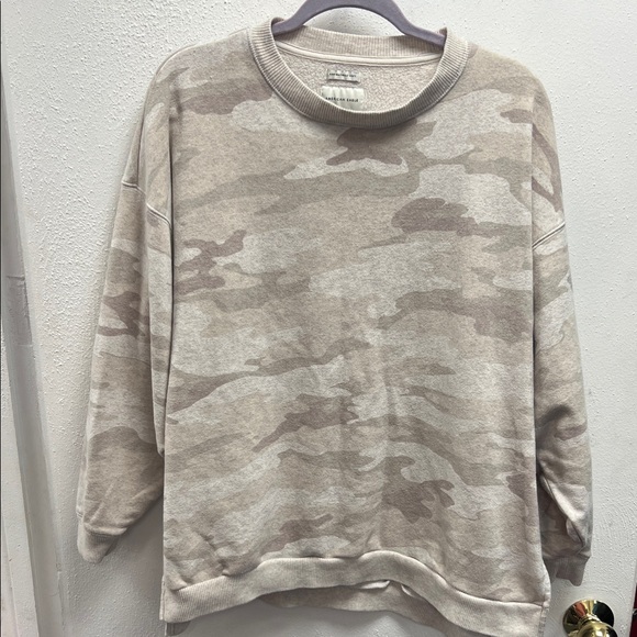 American Eagle Outfitters Tops - American Eagle Outfitters Men's Cream Camouflage Crewneck Sweater